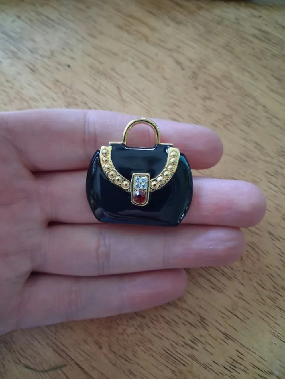 Purse brooch